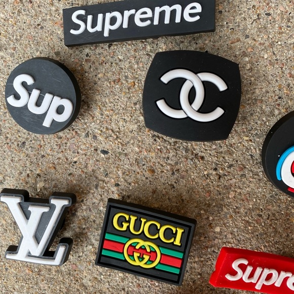 NEW Set of 10 Shoe or Bracelet Charms. NEW in package - Picture 6 of 7